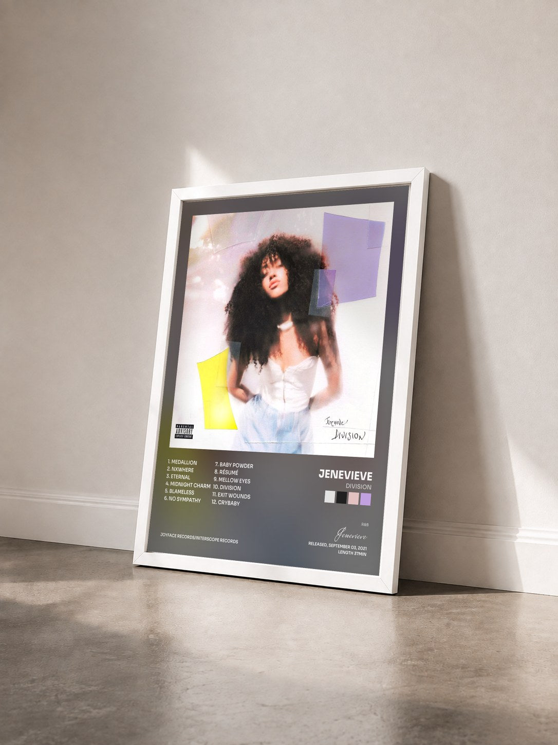 #blanc Tableau de l'album Division de Jenevieve vu de trois quarts, cadre blanc