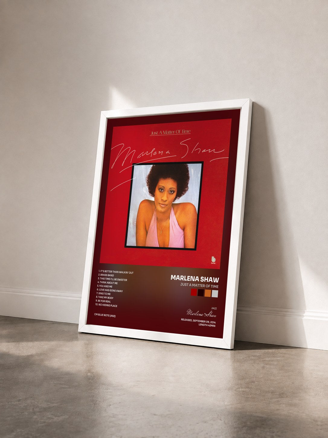#blanc Tableau de l'album Just A Matter Of Time de Marlena Shaw vu de trois quarts, cadre blanc