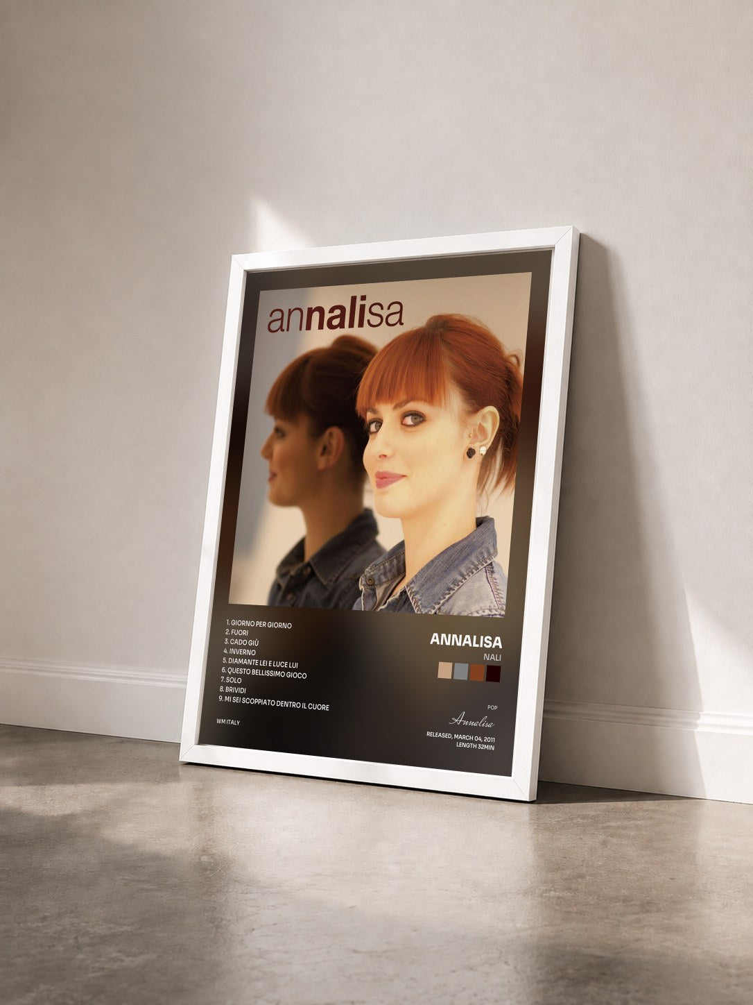 #blanc Tableau de l'album Nali de Annalisa vu de trois quarts, cadre blanc
