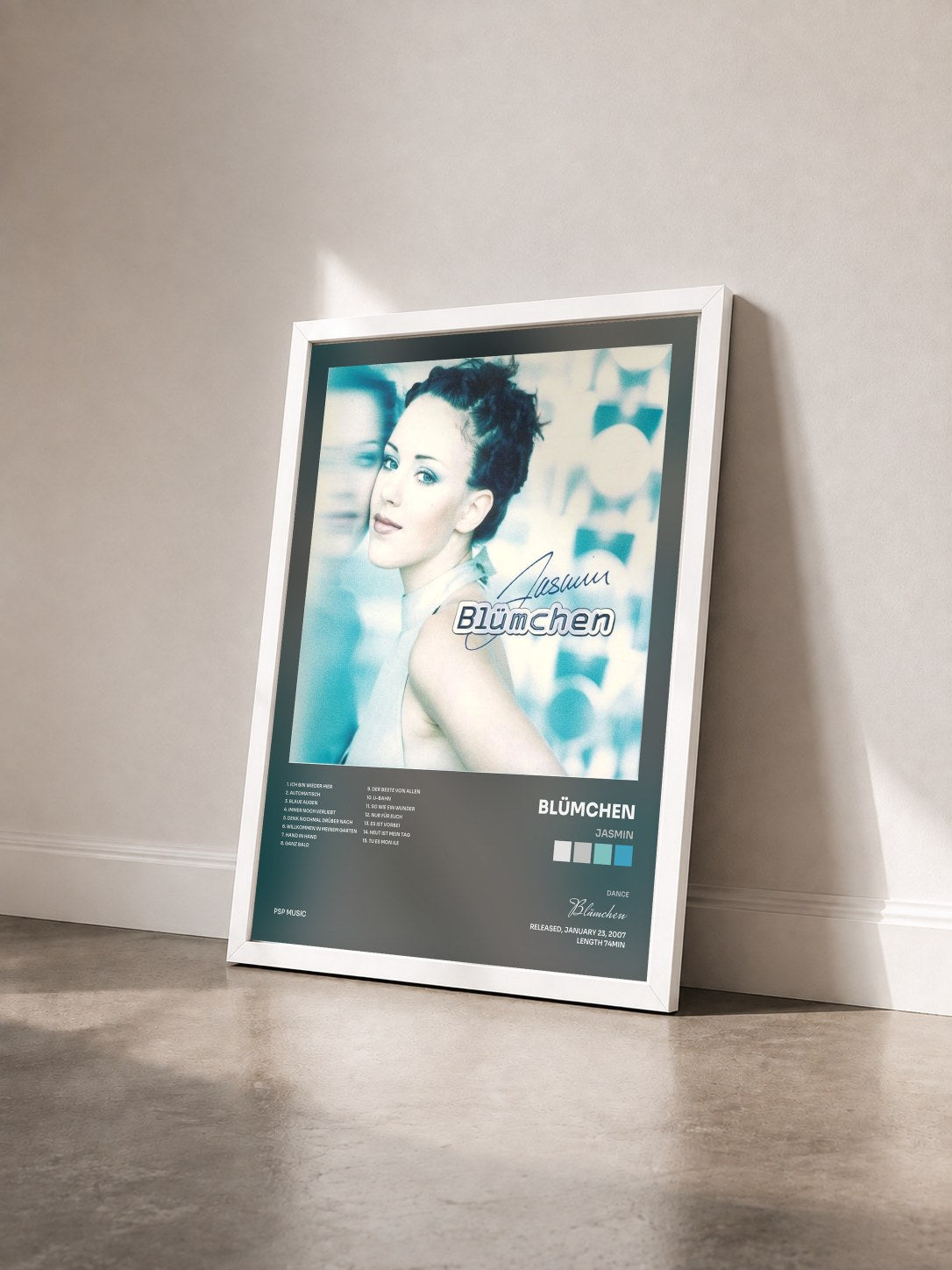 #blanc Tableau de l'album Jasmin de Blümchen vu de trois quarts, cadre blanc