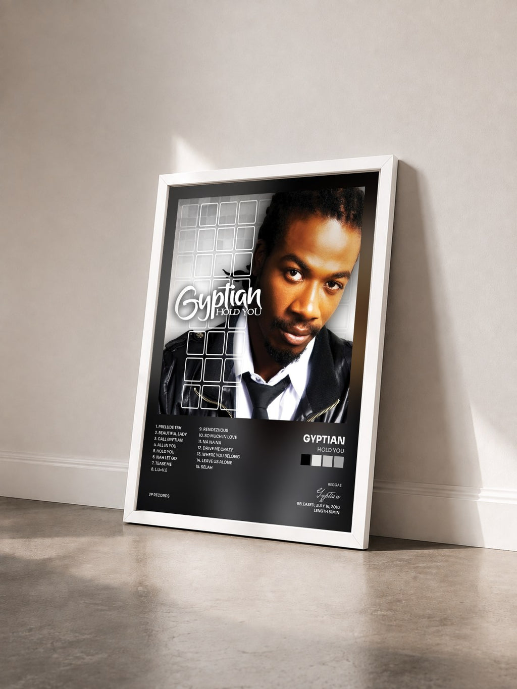 #blanc Tableau de l'album Hold You de Gyptian vu de trois quarts, cadre blanc