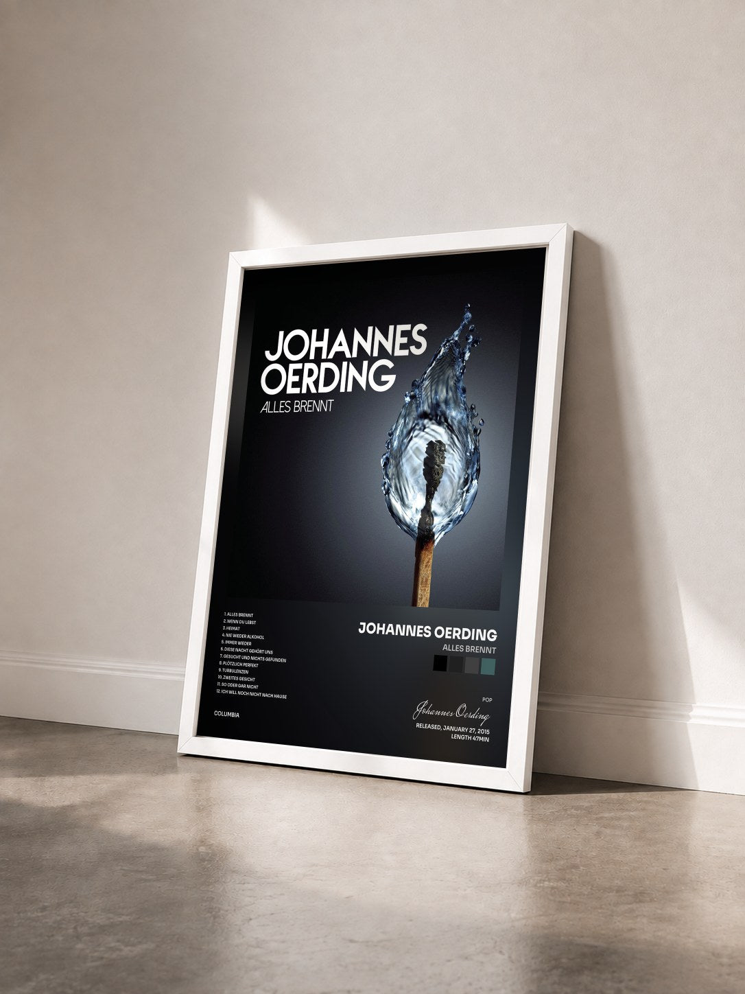 #blanc Tableau de l'album Alles brennt de Johannes Oerding vu de trois quarts, cadre blanc