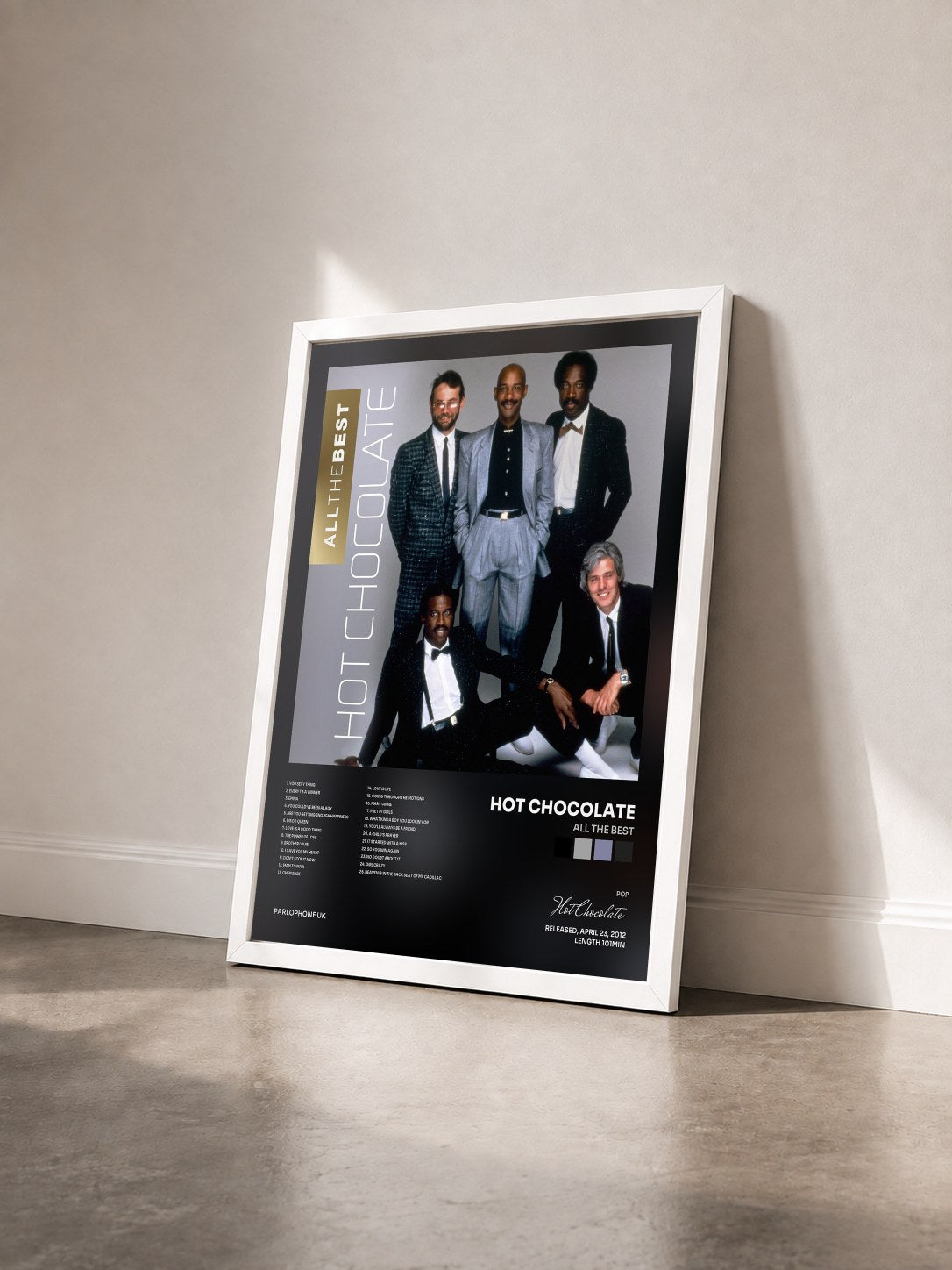 #blanc Tableau de l'album All the Best de Hot Chocolate vu de trois quarts, cadre blanc