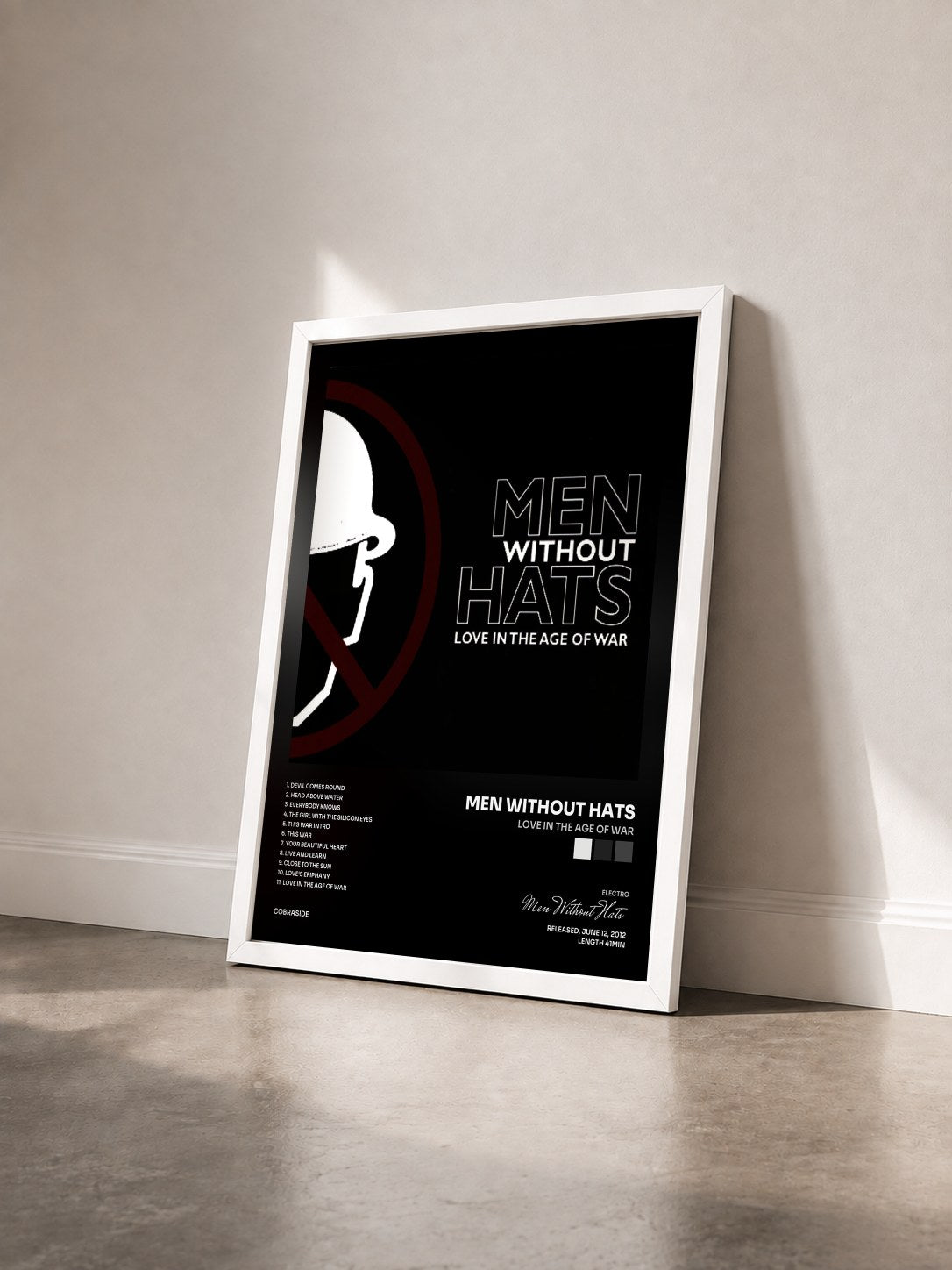 #blanc Tableau de l'album Love In The Age Of War de Men Without Hats vu de trois quarts, cadre blanc