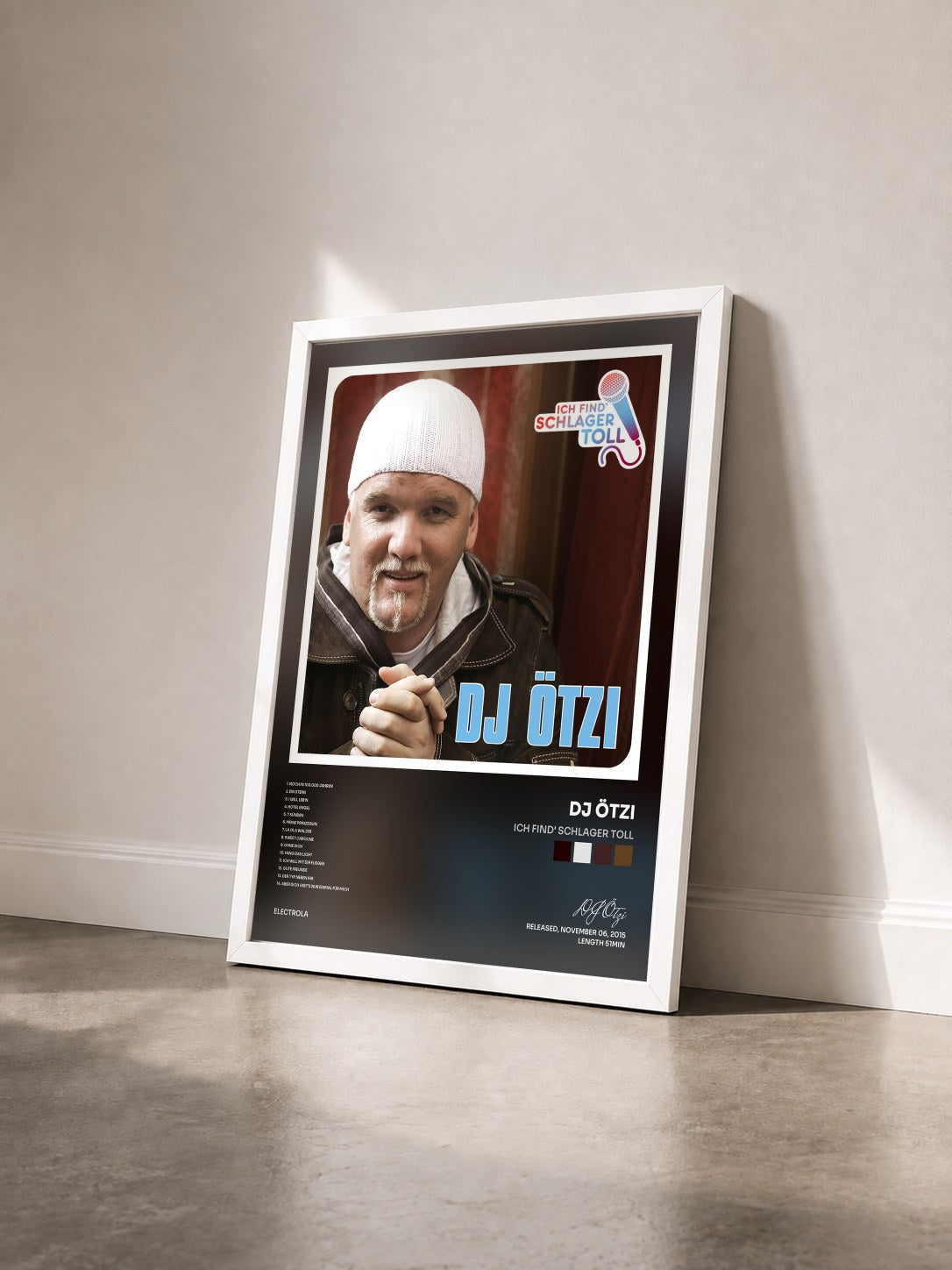 #blanc Tableau de l'album Ich find' Schlager toll de DJ Ötzi vu de trois quarts, cadre blanc