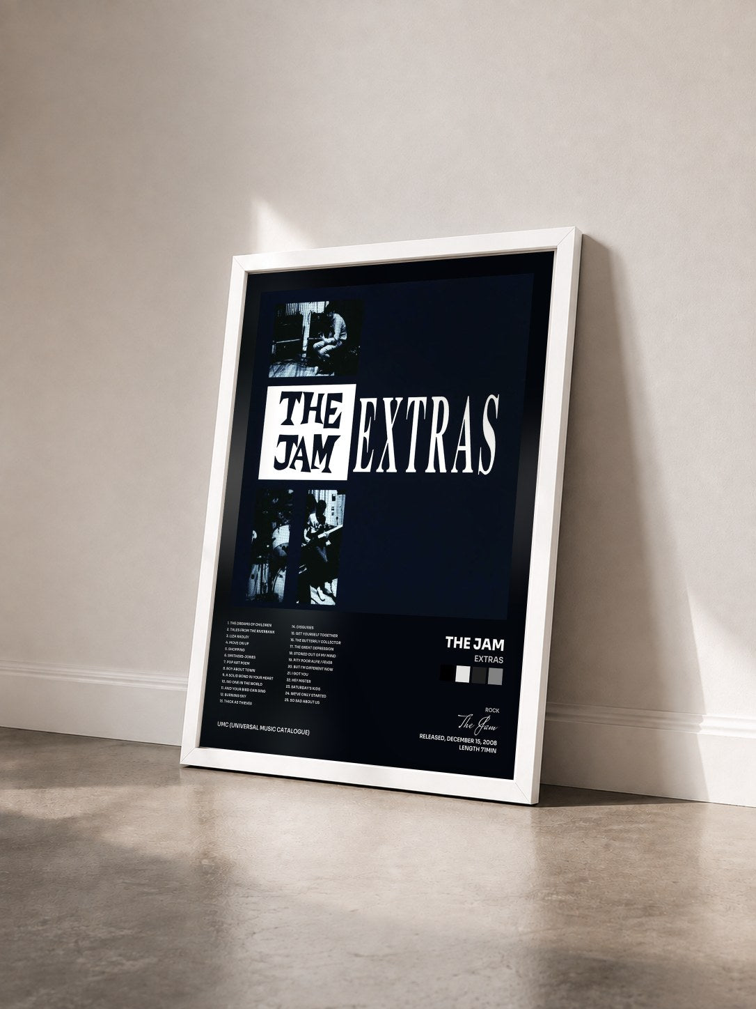 #blanc Tableau de l'album Extras de The Jam vu de trois quarts, cadre blanc