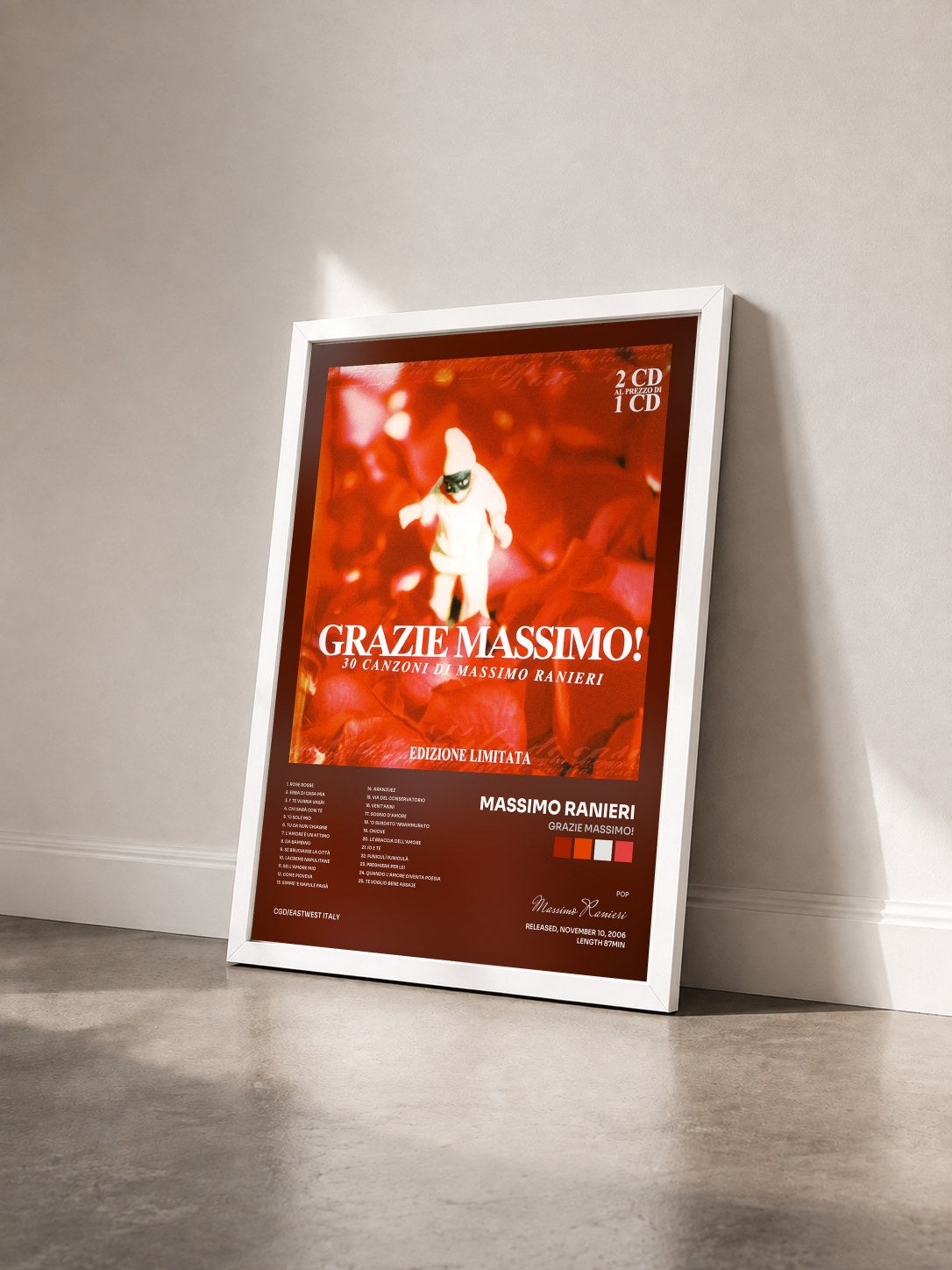 #blanc Tableau de l'album Grazie Massimo! de Massimo Ranieri vu de trois quarts, cadre blanc