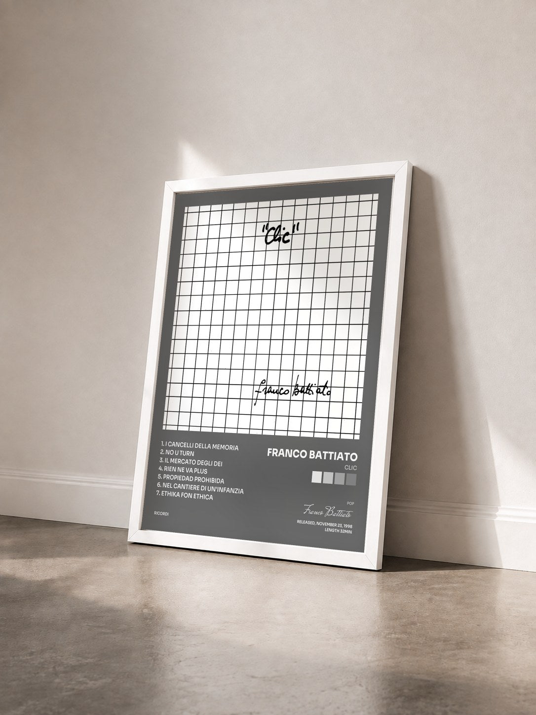 #blanc Tableau de l'album Clic de Franco Battiato vu de trois quarts, cadre blanc