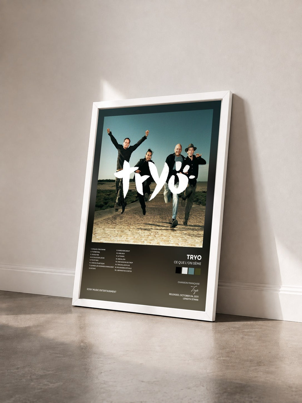 #blanc Tableau de l'album Ce que l'on sème de Tryo vu de trois quarts, cadre blanc
