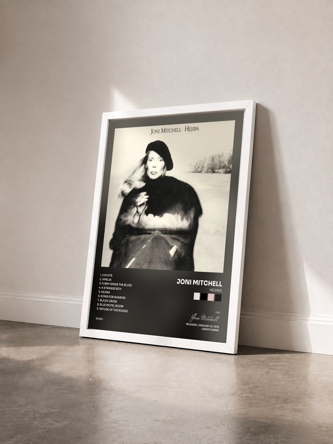 #blanc Tableau de l'album Hejira de Joni Mitchell vu de trois quarts, cadre blanc