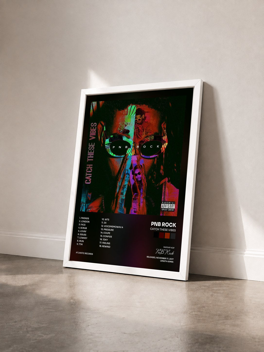 #blanc Tableau de l'album Catch These Vibes de PnB Rock vu de trois quarts, cadre blanc