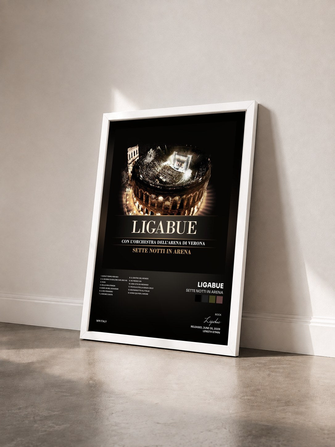 #blanc Tableau de l'album Sette notti in Arena de Ligabue vu de trois quarts, cadre blanc