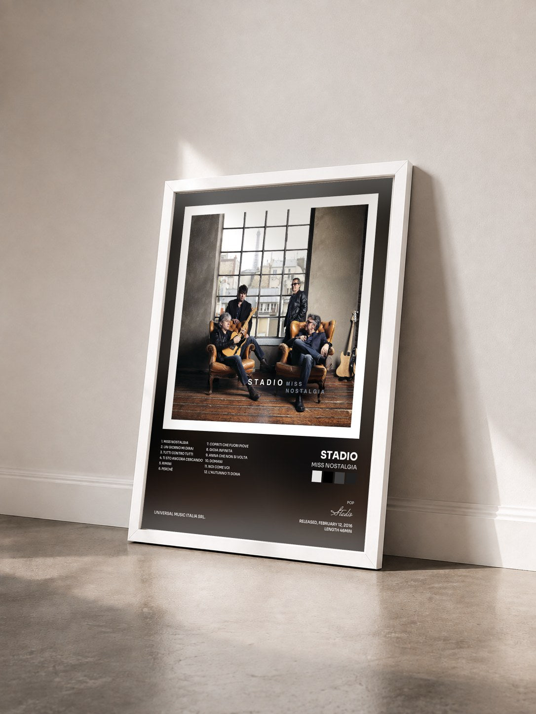 #blanc Tableau de l'album Miss Nostalgia de Stadio vu de trois quarts, cadre blanc