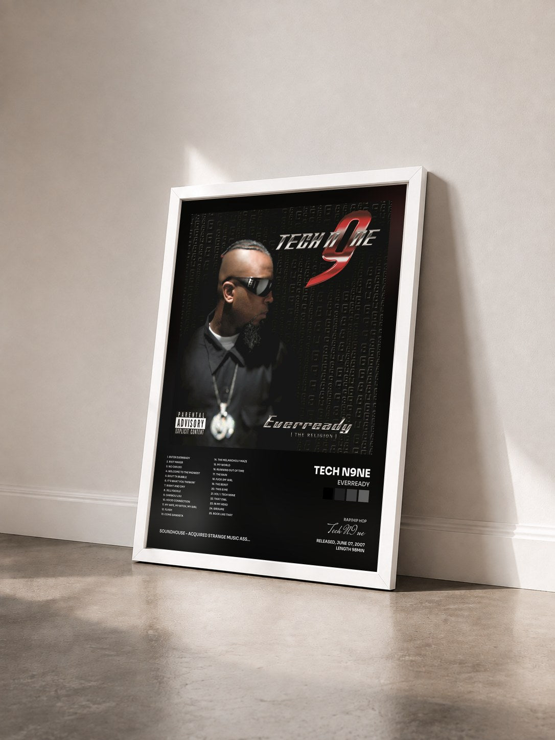 #blanc Tableau de l'album Everready de Tech N9ne vu de trois quarts, cadre blanc