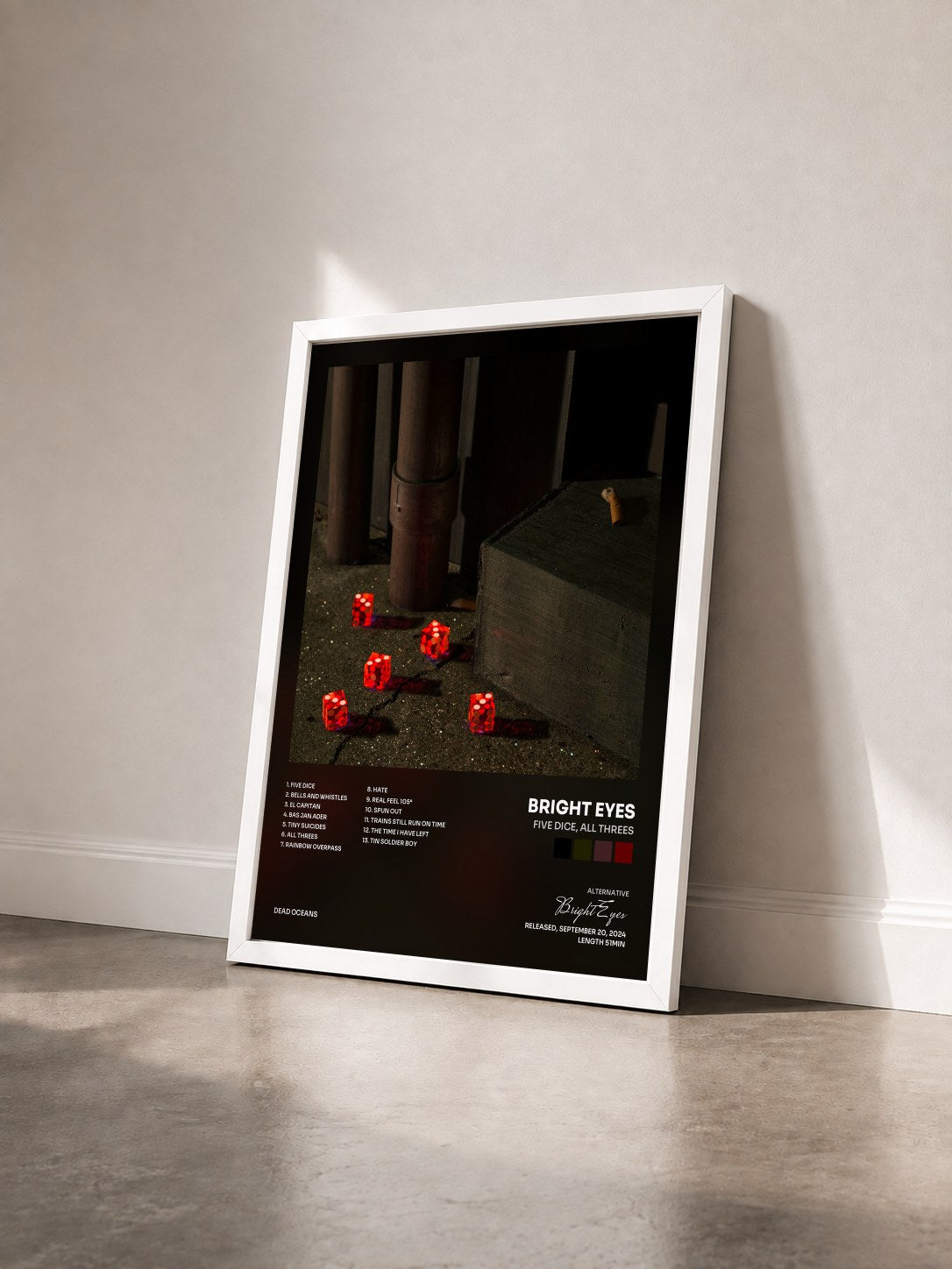 #blanc Tableau de l'album Five Dice, All Threes de Bright Eyes vu de trois quarts, cadre blanc
