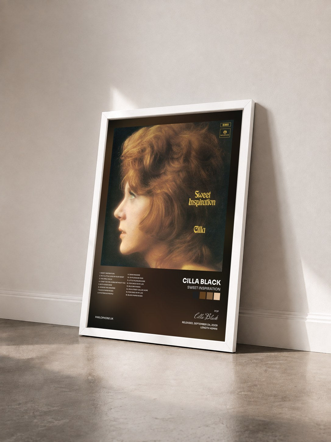 #blanc Tableau de l'album Sweet Inspiration de Cilla Black vu de trois quarts, cadre blanc