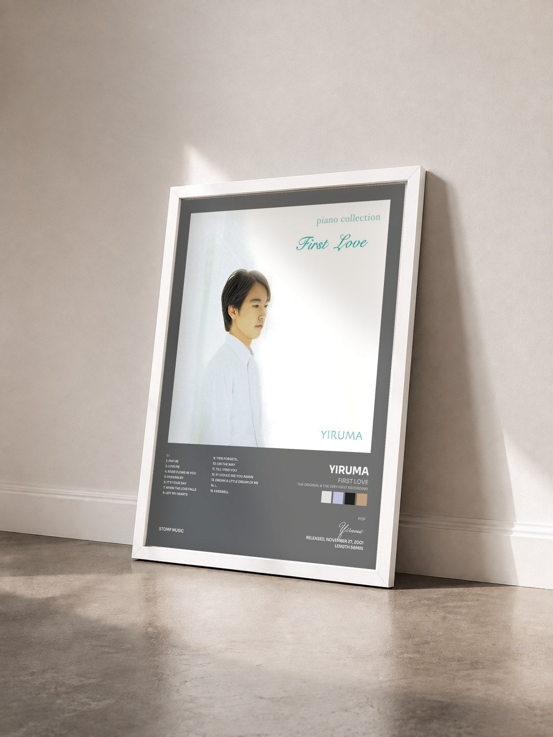 #blanc Tableau de l'album First Love (The Original & the Very First Recording) de Yiruma vu de trois quarts, cadre blanc