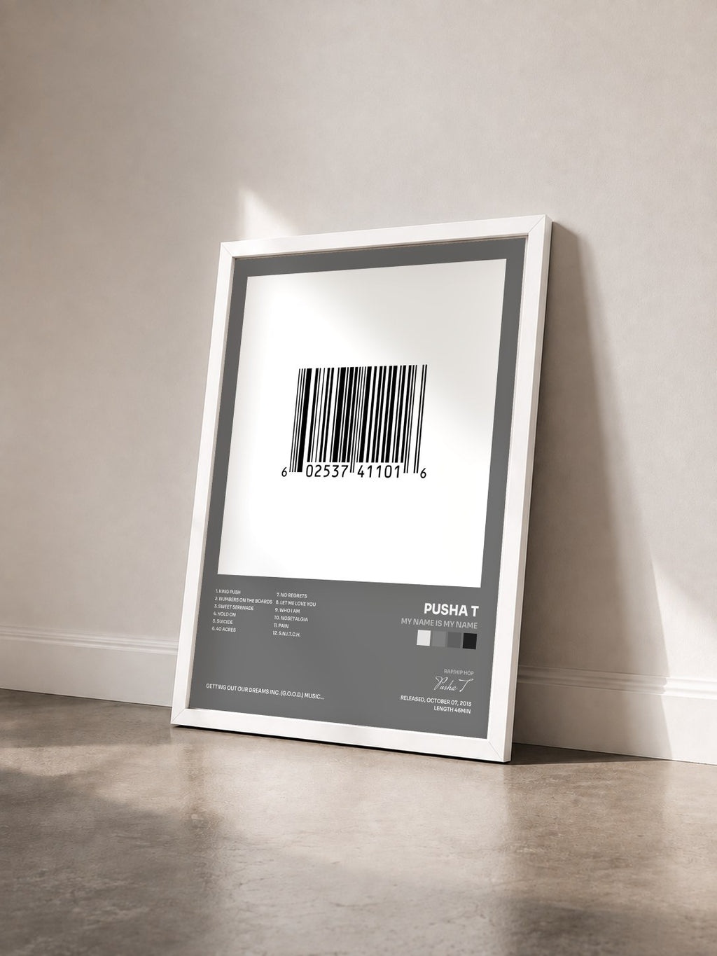 #blanc Tableau de l'album My Name Is My Name de Pusha T vu de trois quarts, cadre blanc
