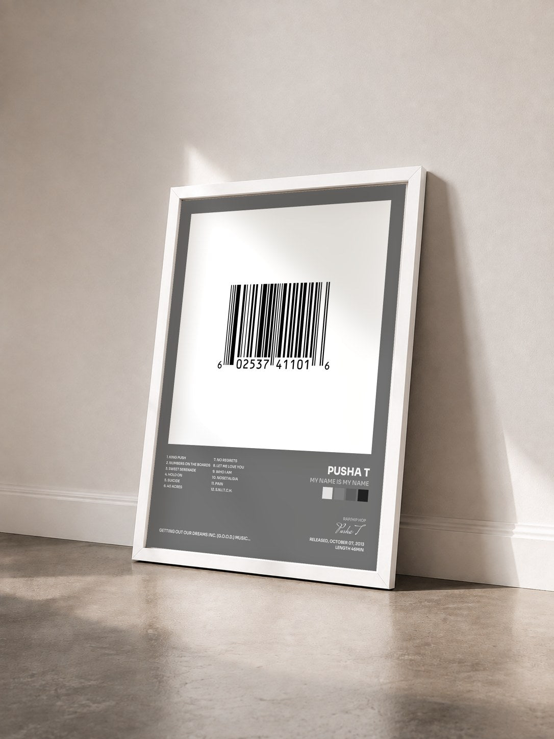 #blanc Tableau de l'album My Name Is My Name de Pusha T vu de trois quarts, cadre blanc