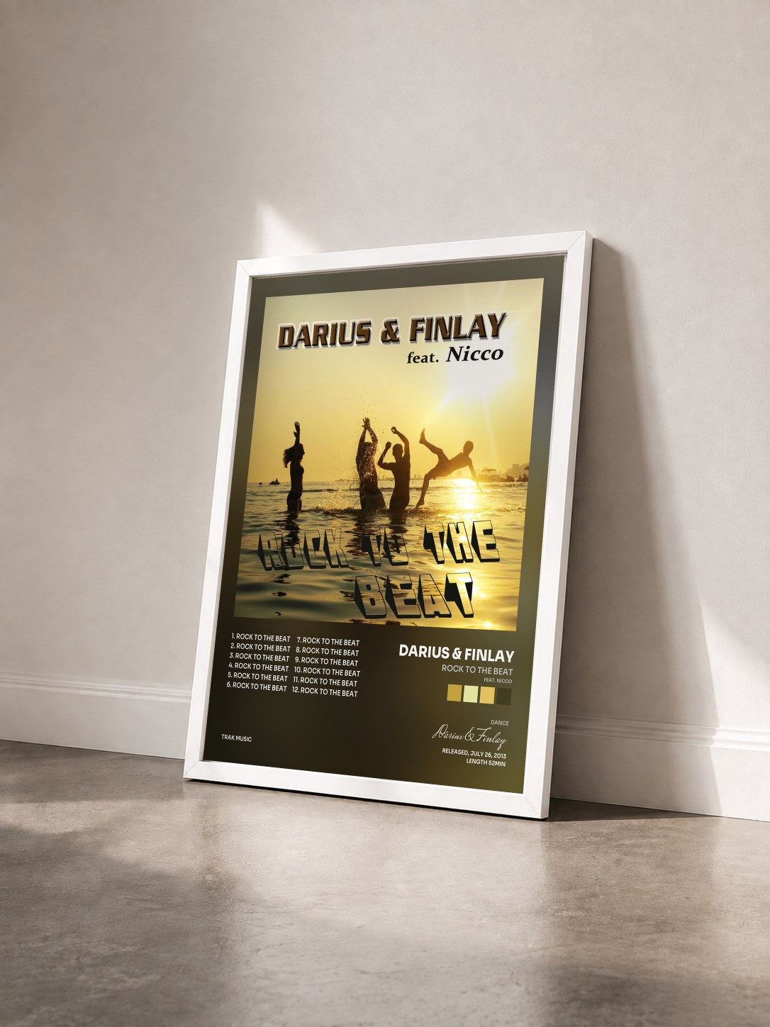 #blanc Tableau de l'album Rock to the Beat (feat. Nicco) de Darius & Finlay vu de trois quarts, cadre blanc