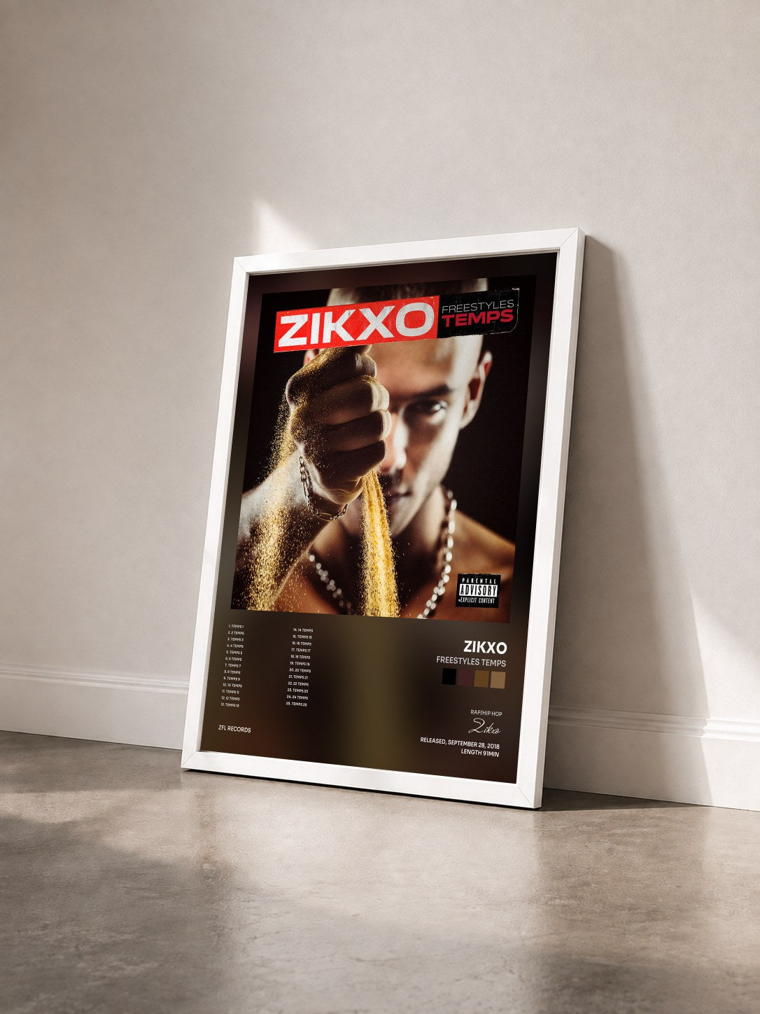 #blanc Tableau de l'album Freestyles Temps de Zikxo vu de trois quarts, cadre blanc
