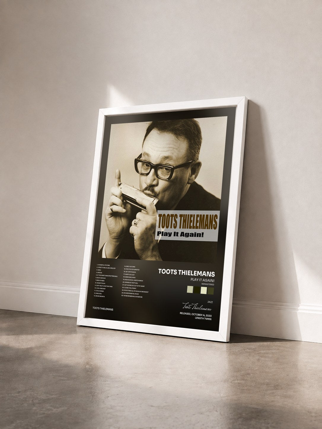 #blanc Tableau de l'album Play It Again! (Remastered) de Toots Thielemans vu de trois quarts, cadre blanc