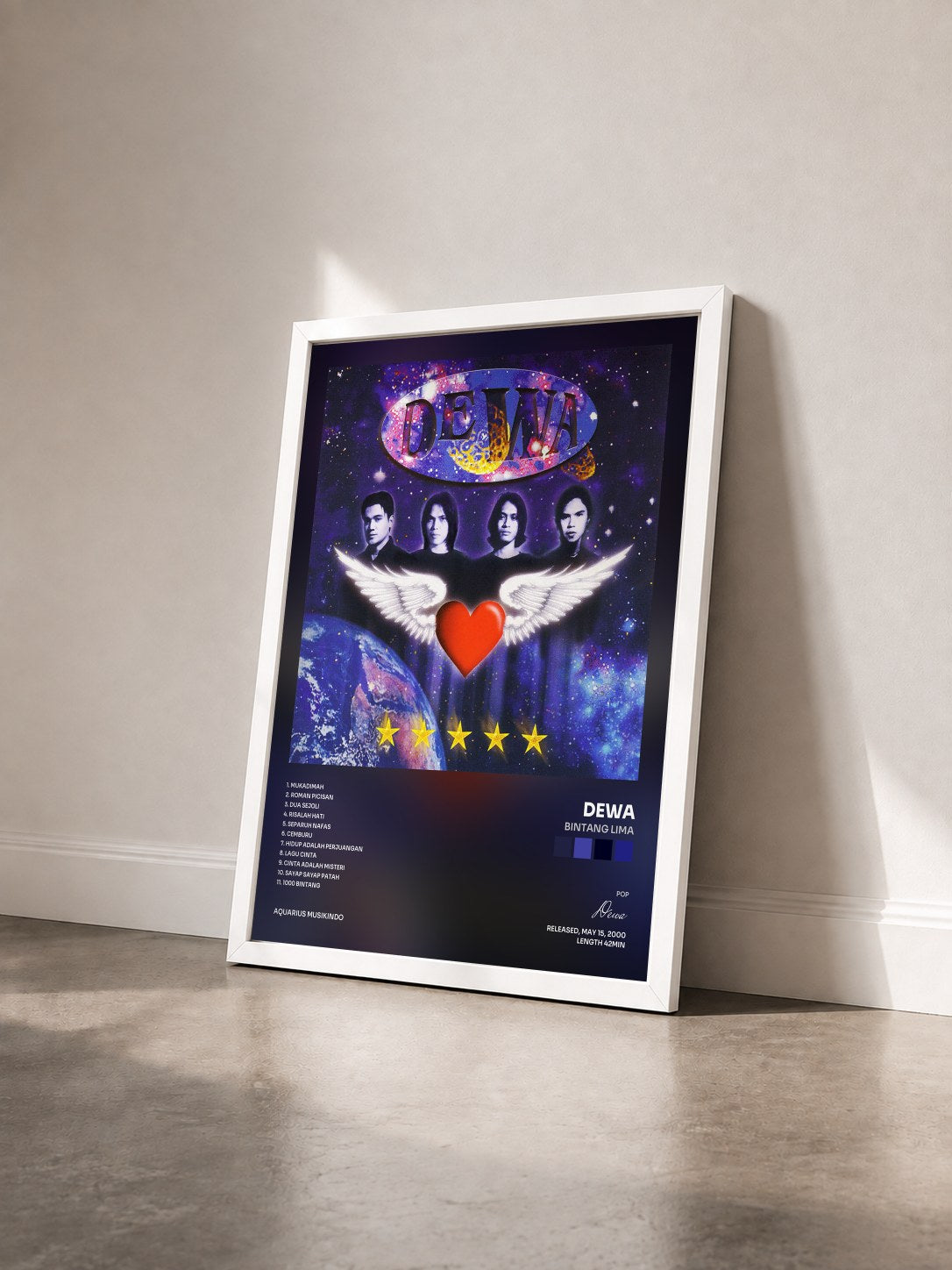 #blanc Tableau de l'album Bintang Lima de Dewa vu de trois quarts, cadre blanc