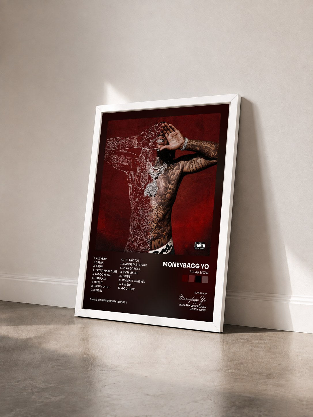 #blanc Tableau de l'album SPEAK NOW de Moneybagg Yo vu de trois quarts, cadre blanc