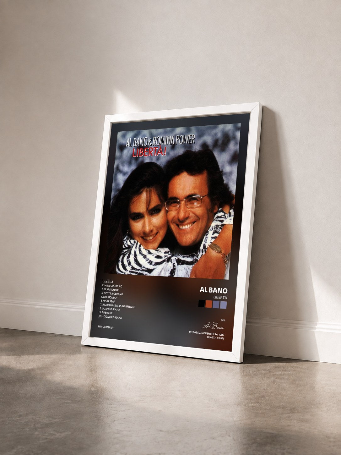 #blanc Tableau de l'album Liberta de Al Bano vu de trois quarts, cadre blanc