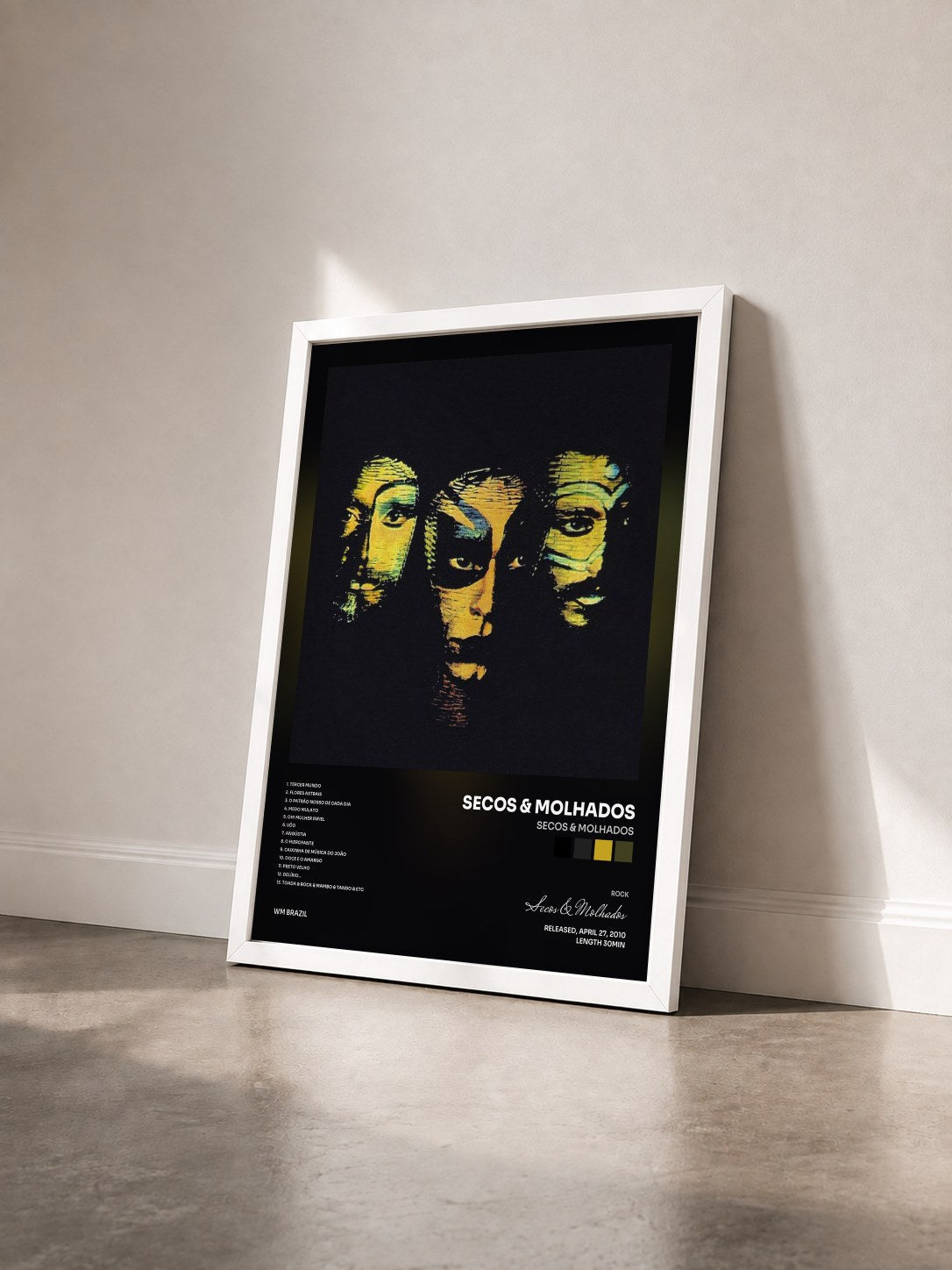 #blanc Tableau de l'album Secos & Molhados de Secos & Molhados vu de trois quarts, cadre blanc