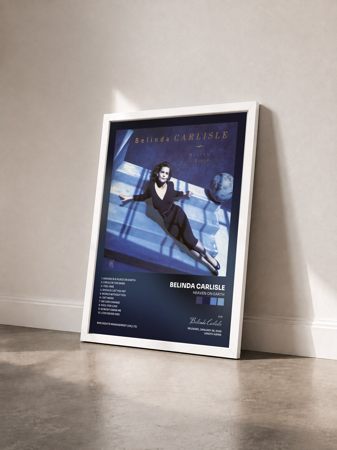 #blanc Tableau de l'album Heaven on Earth de Belinda Carlisle vu de trois quarts, cadre blanc