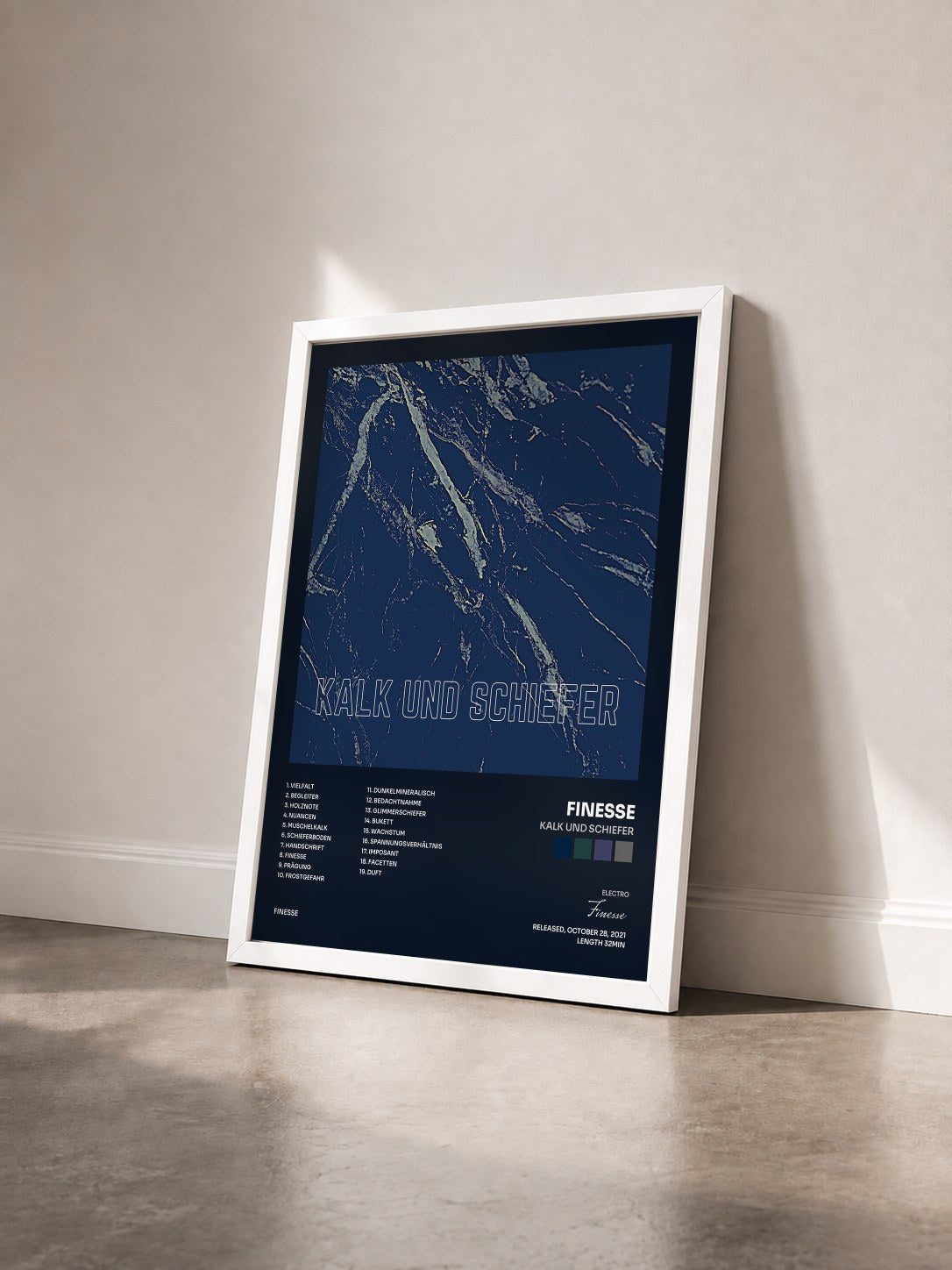 #blanc Tableau de l'album Kalk und Schiefer de Finesse vu de trois quarts, cadre blanc