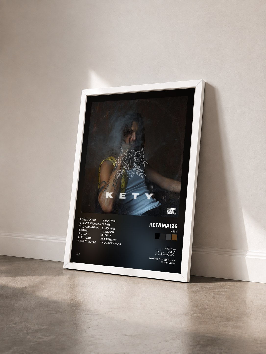 #blanc Tableau de l'album KETY de Ketama126 vu de trois quarts, cadre blanc