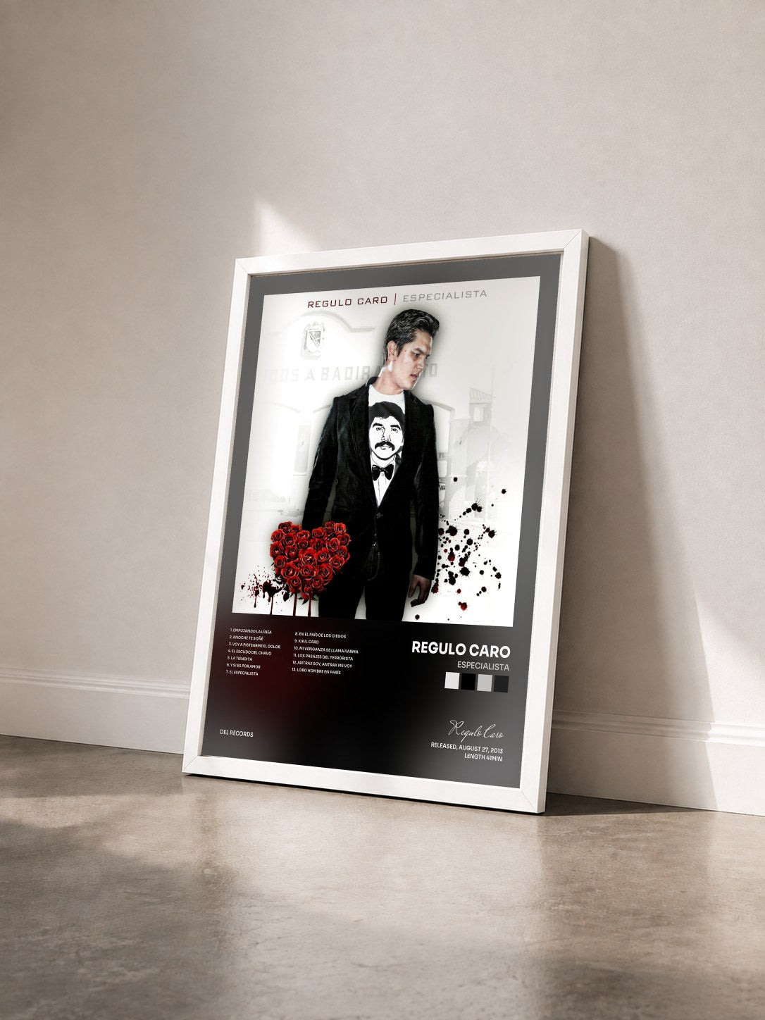 #blanc Tableau de l'album Especialista de Regulo Caro vu de trois quarts, cadre blanc