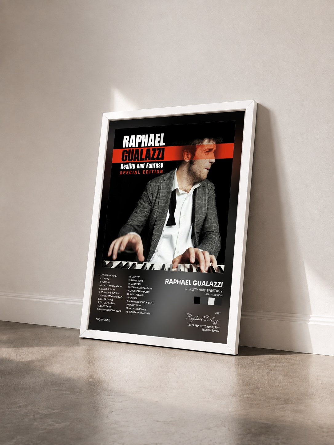 #blanc Tableau de l'album Reality And Fantasy (Special Edition) de Raphael Gualazzi vu de trois quarts, cadre blanc
