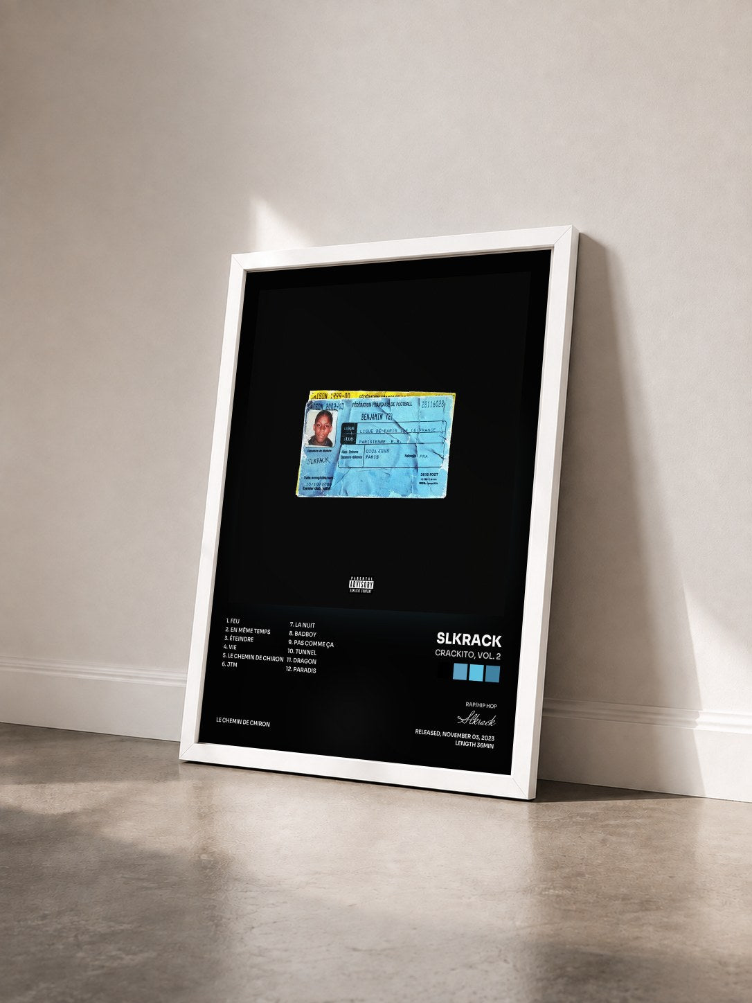 #blanc Tableau de l'album Crackito, vol. 2 de Slkrack vu de trois quarts, cadre blanc