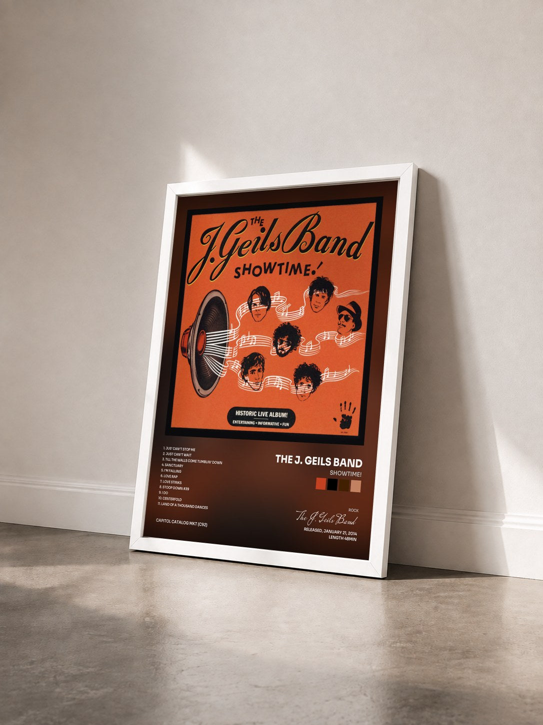 #blanc Tableau de l'album Showtime! de The J. Geils Band vu de trois quarts, cadre blanc