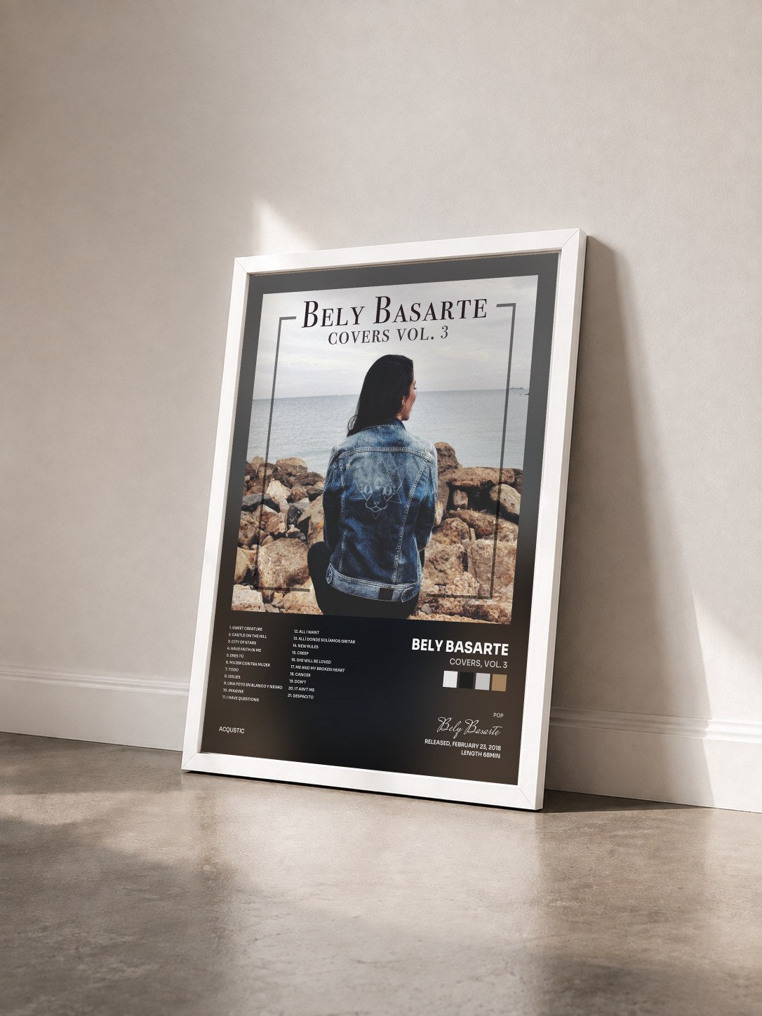 #blanc Tableau de l'album Covers, Vol. 3 de Bely Basarte vu de trois quarts, cadre blanc