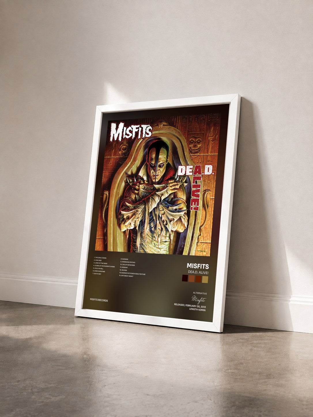 #blanc Tableau de l'album DeA.D. Alive! de Misfits vu de trois quarts, cadre blanc