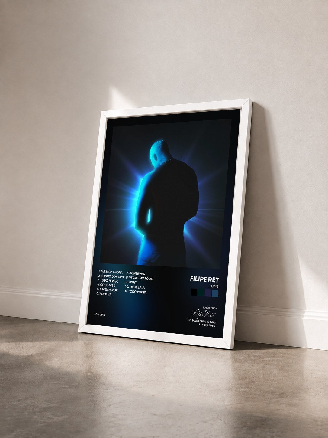 #blanc Tableau de l'album LUME de Filipe Ret vu de trois quarts, cadre blanc