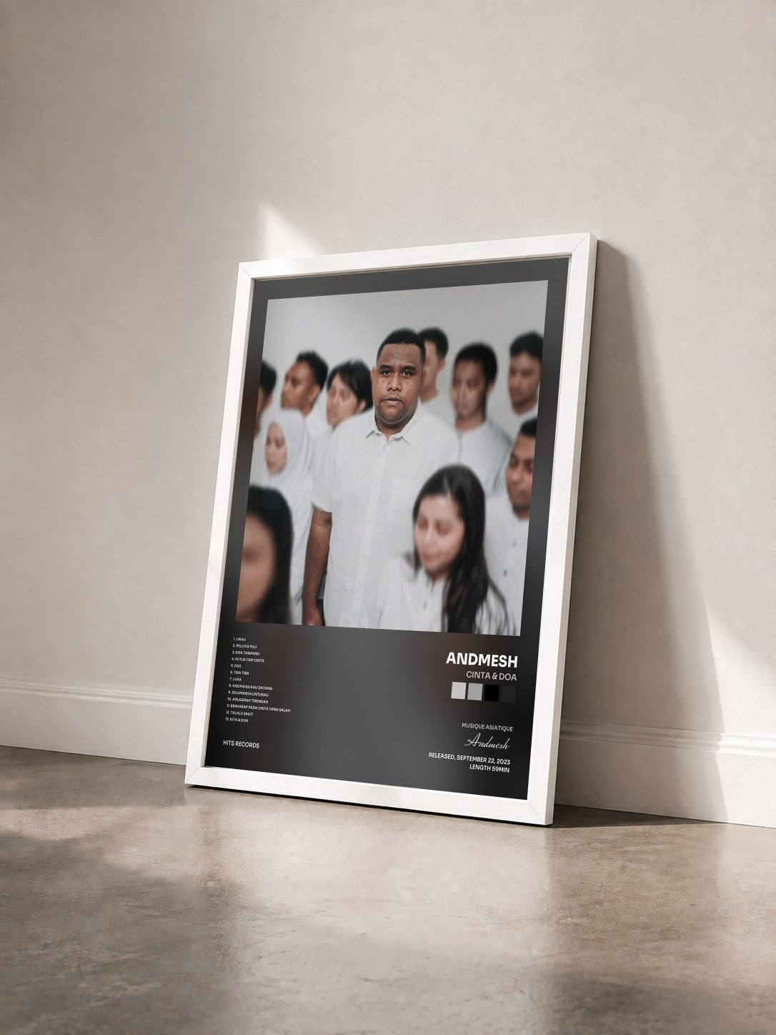#blanc Tableau de l'album Cinta & Doa de Andmesh vu de trois quarts, cadre blanc