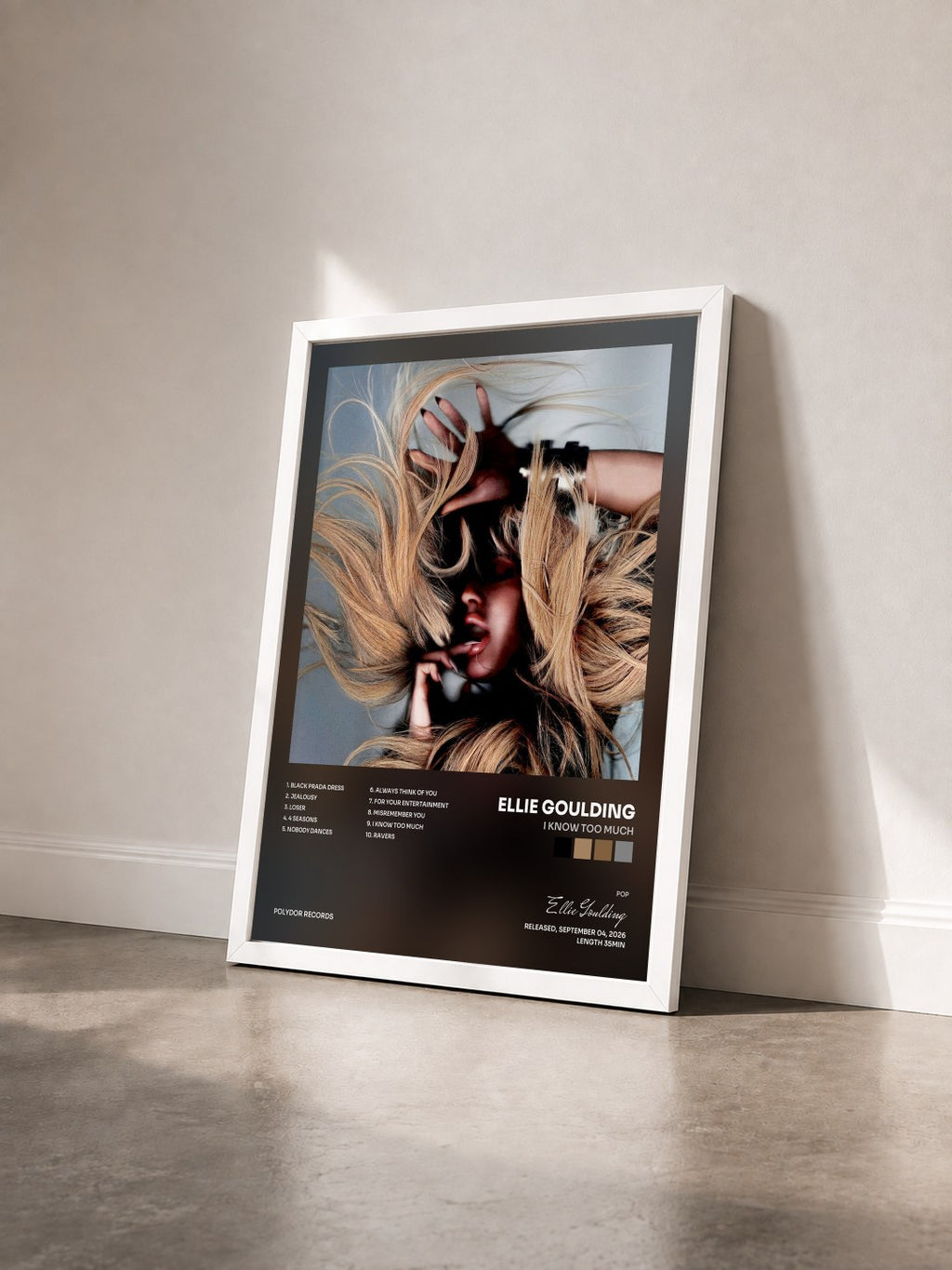 #blanc Tableau de l'album I Know Too Much de Ellie Goulding vu de trois quarts, cadre blanc