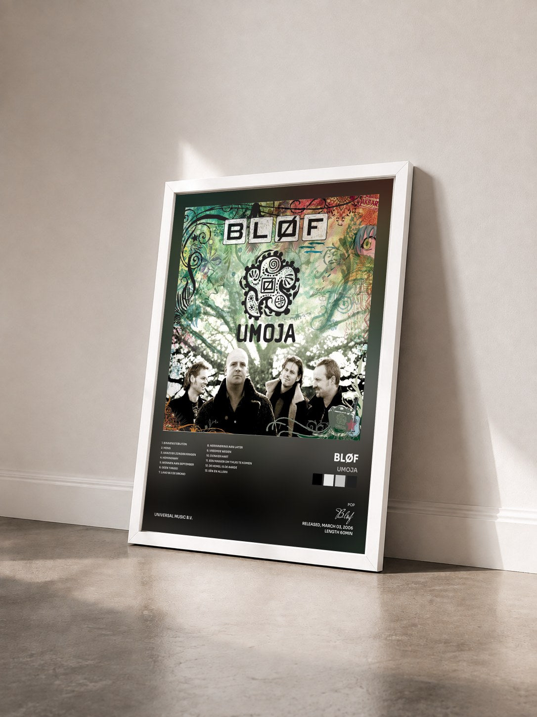 #blanc Tableau de l'album Umoja de Bløf vu de trois quarts, cadre blanc
