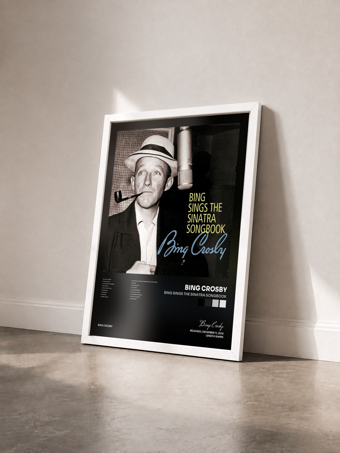 #blanc Tableau de l'album Bing Sings The Sinatra Songbook de Bing Crosby vu de trois quarts, cadre blanc