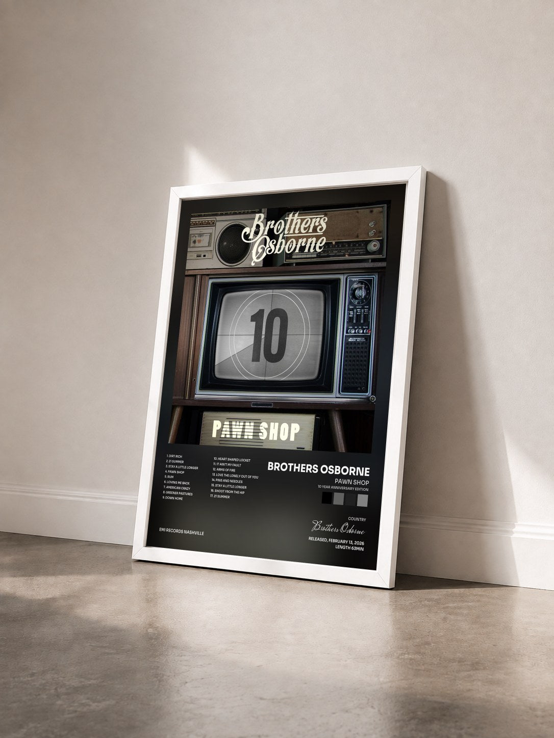 #blanc Tableau de l'album Pawn Shop (10 Year Anniversary Edition) de Brothers Osborne vu de trois quarts, cadre blanc