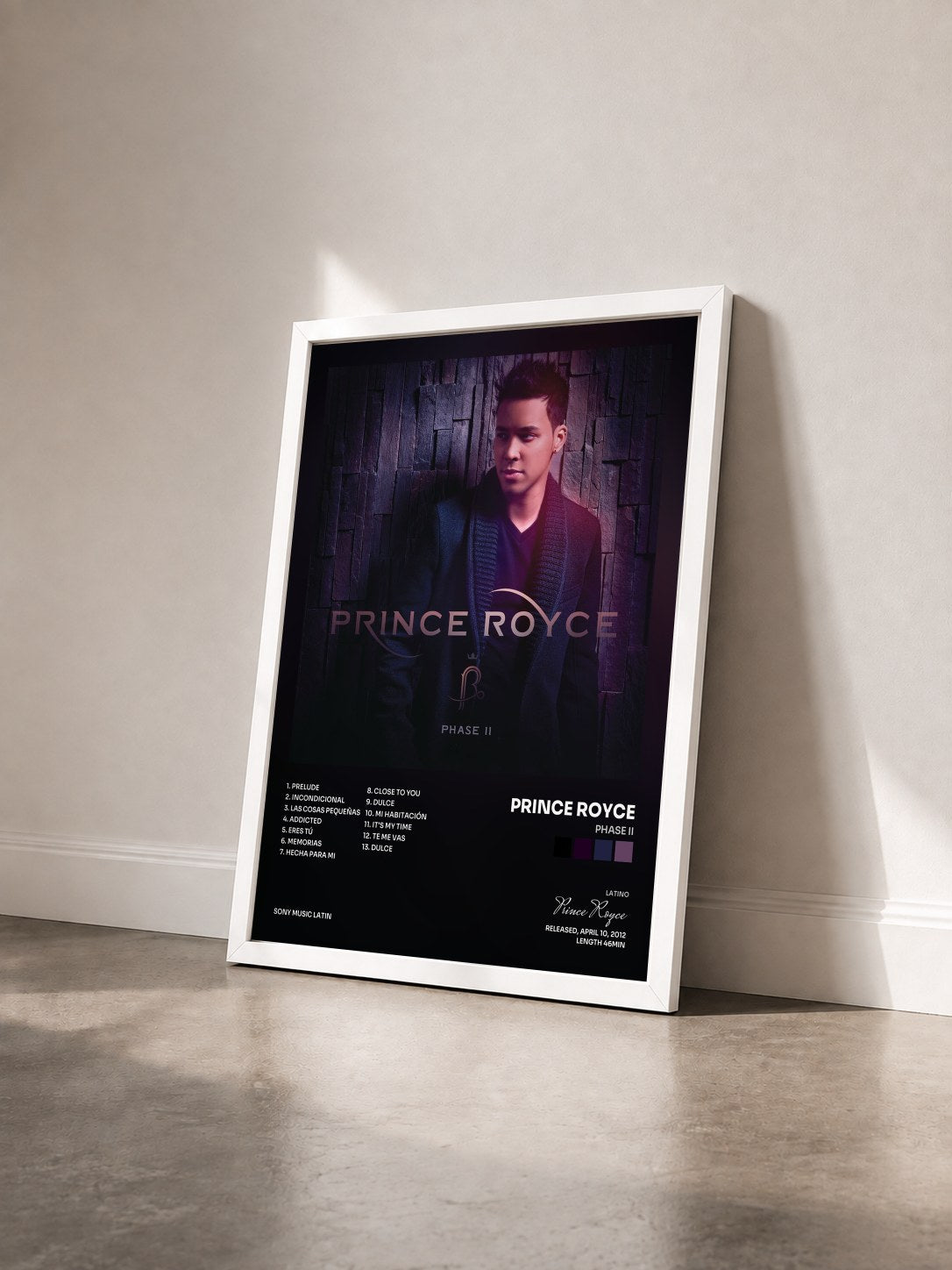 #blanc Tableau de l'album Phase II de Prince Royce vu de trois quarts, cadre blanc