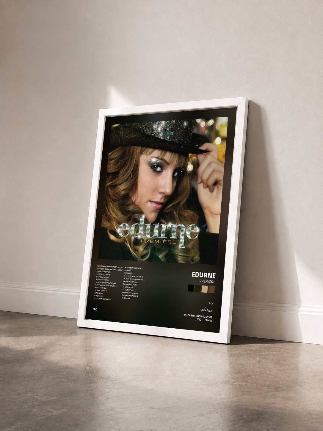 #blanc Tableau de l'album Première de edurne vu de trois quarts, cadre blanc
