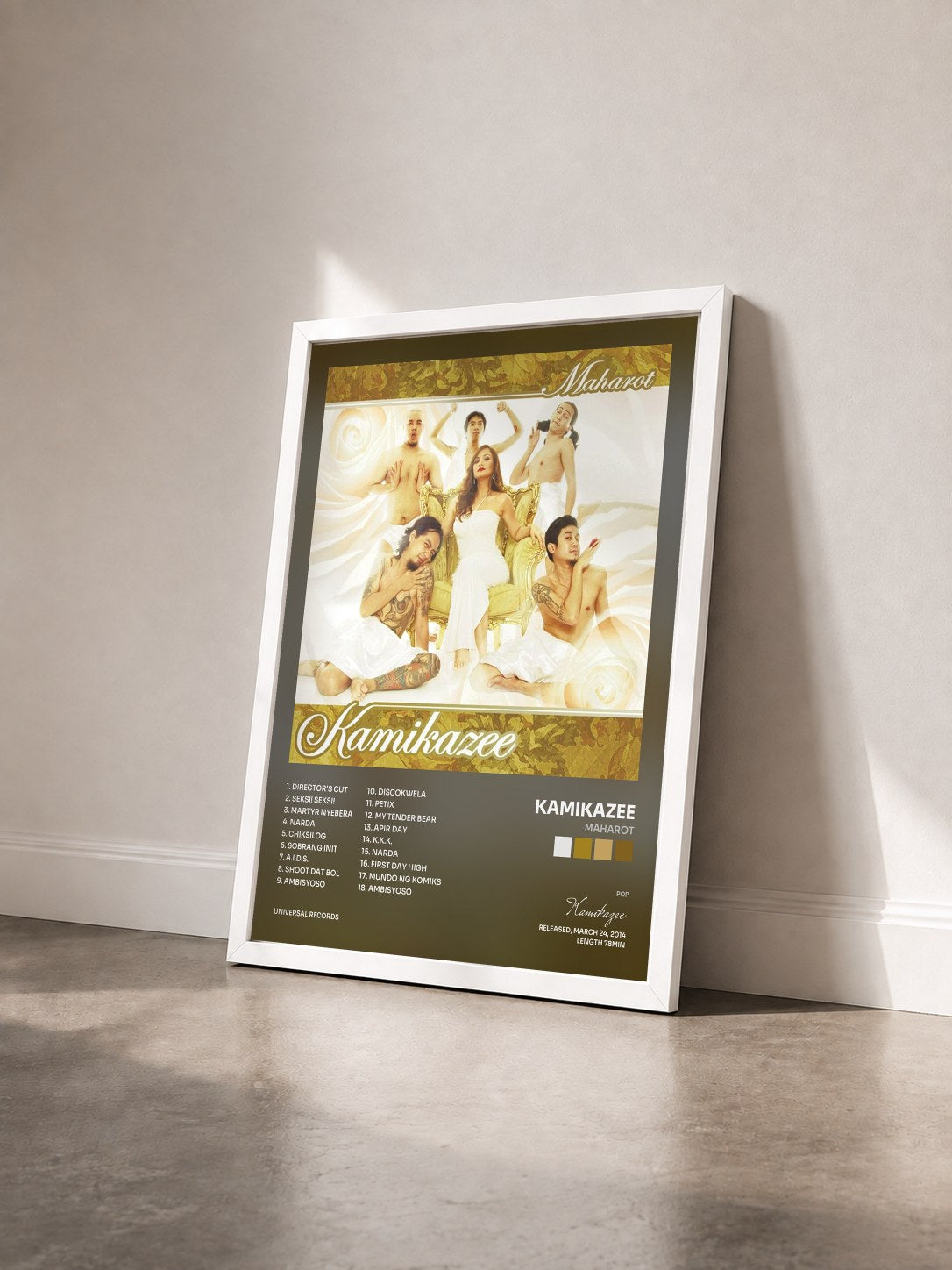#blanc Tableau de l'album Maharot de Kamikazee vu de trois quarts, cadre blanc