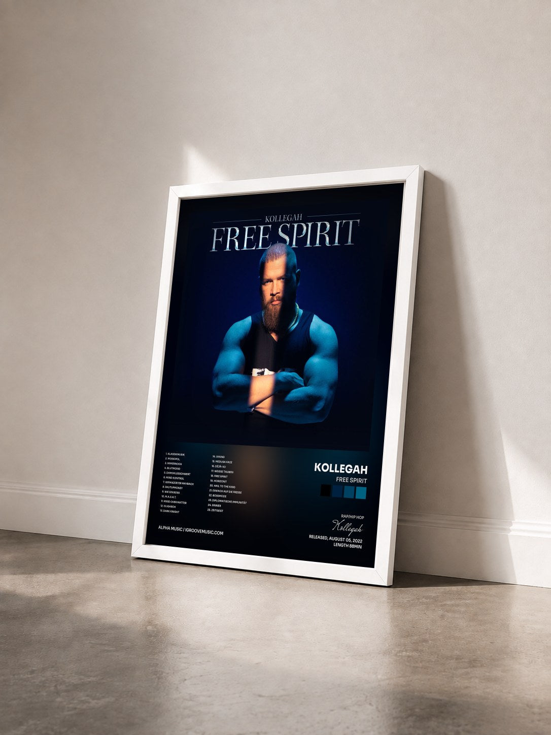 #blanc Tableau de l'album FREE SPIRIT de Kollegah vu de trois quarts, cadre blanc