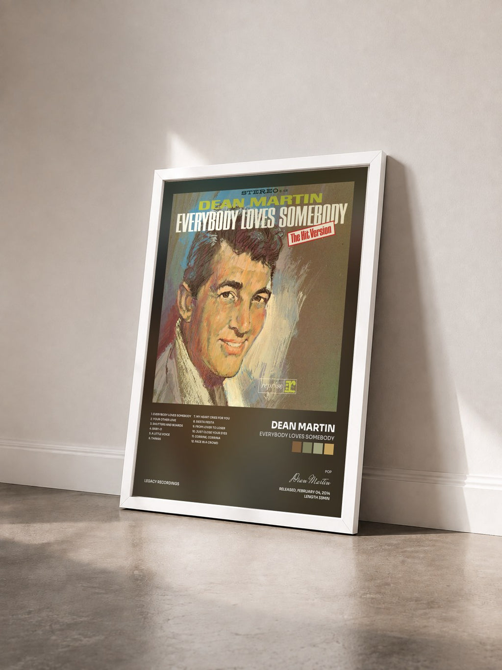 #blanc Tableau de l'album Everybody Loves Somebody de Dean Martin vu de trois quarts, cadre blanc